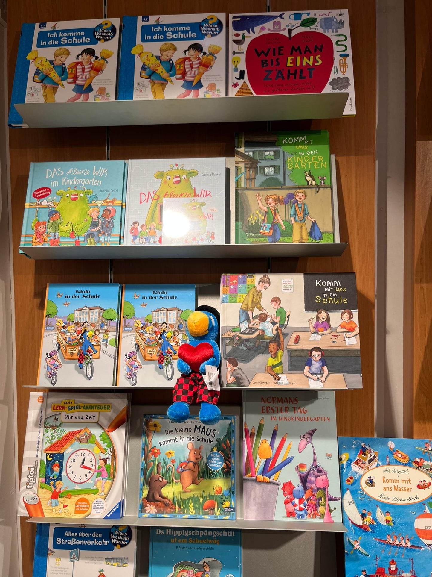 Bilderbuch und Hörspiel "Komm mit uns in die Schule"