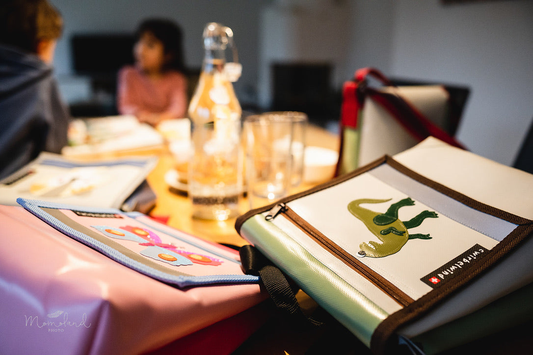 Kindergartenrucksack Dino Rex Pastell Glitzer