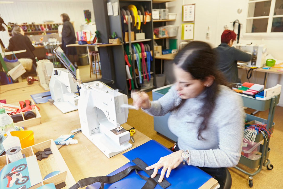 Kindergartenrucksack  Monstertruck Pastell